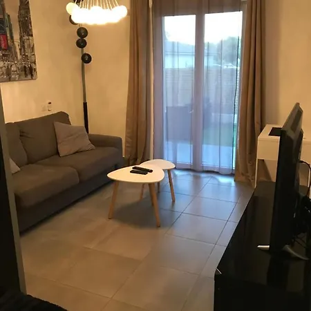 Apartman T1 Rdc Avec Grand Jardin